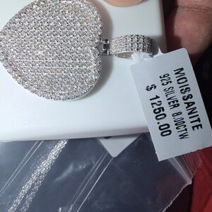 Lage heart pendant MOISSANITE
925 SILVER 8.00CTW
$ 1250.00